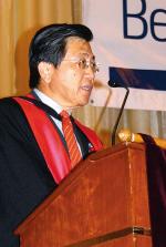 GUEST SPEAKER: Managing Director of Royal Selangor, and University of Adelaide graduate, Datuk Yong Poh Kon was the guest of honour at this years Malaysian ceremony
Photo by Ben Osborne