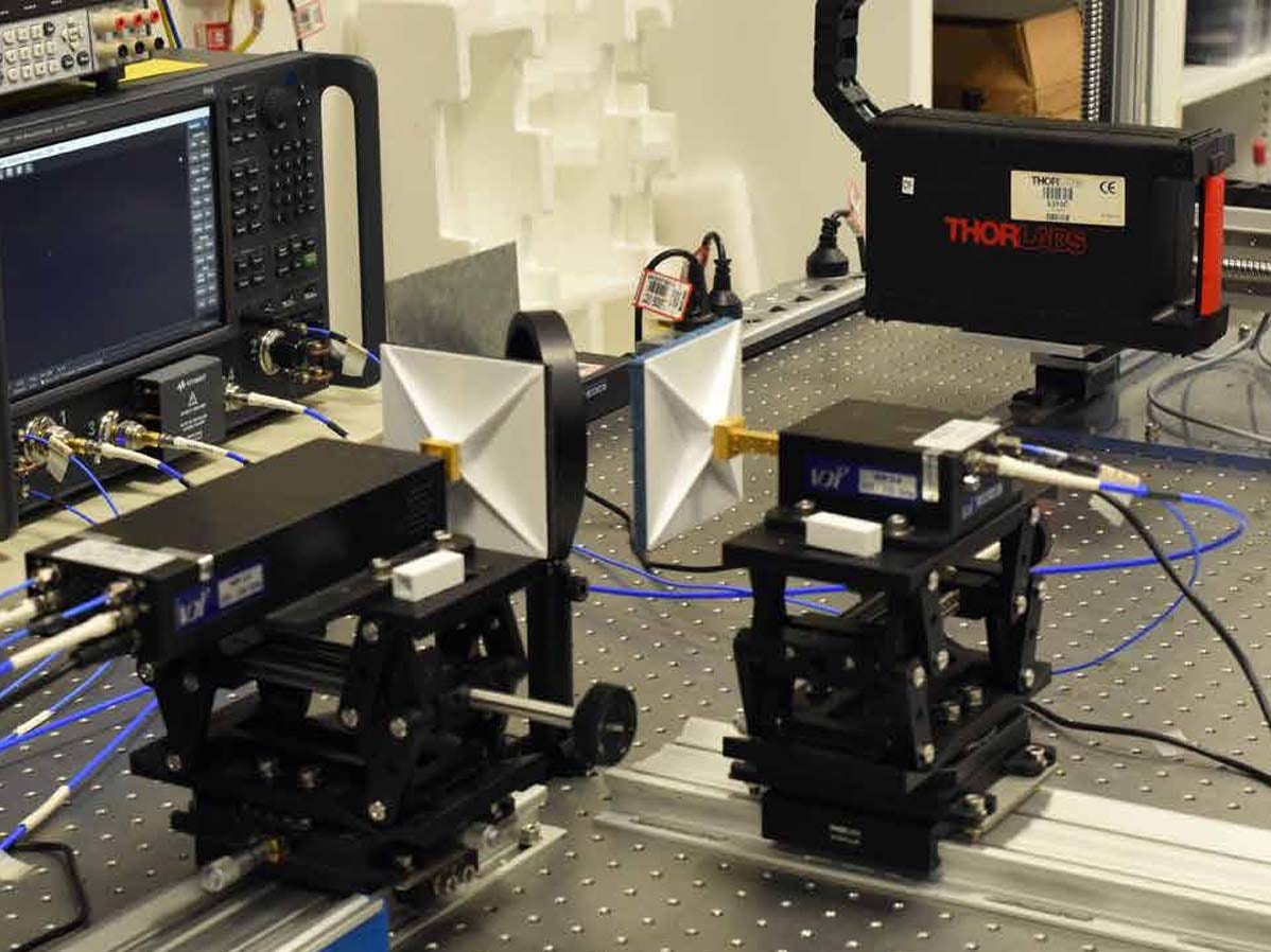 Lens-less terahertz 3D imaging using intensity-only detection