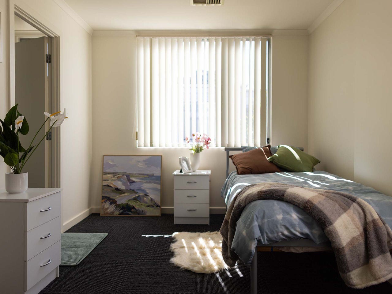Townhouse bedroom