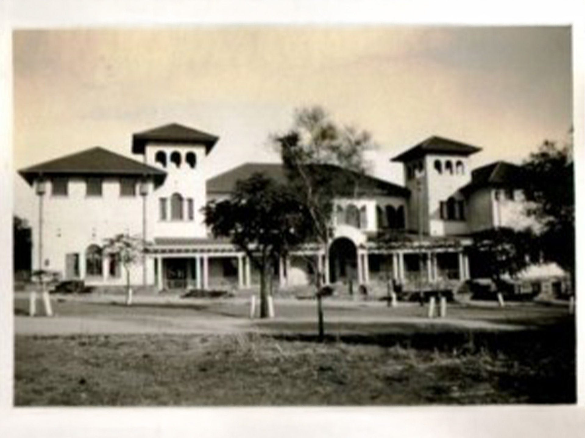 The Hartley Building on Kintore Avenue, est. 1925