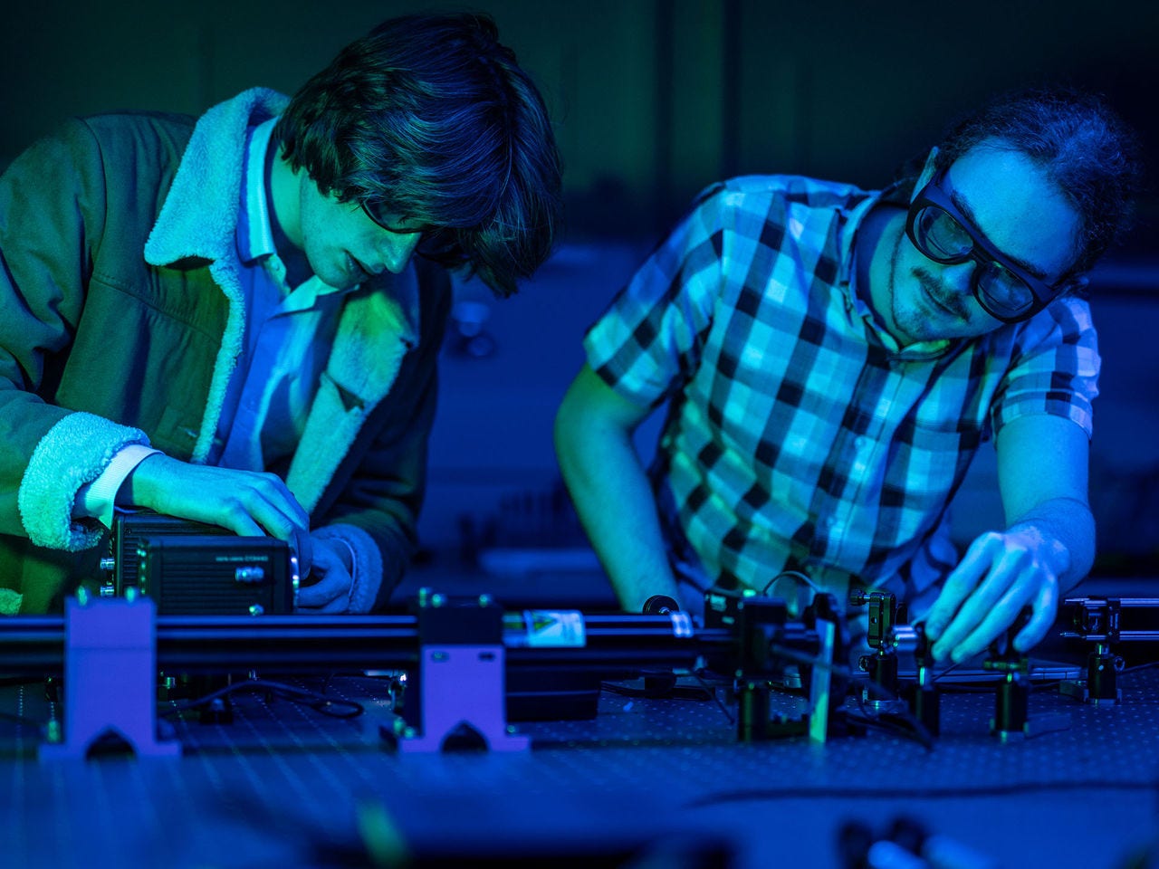 IPAS researchers in a lab