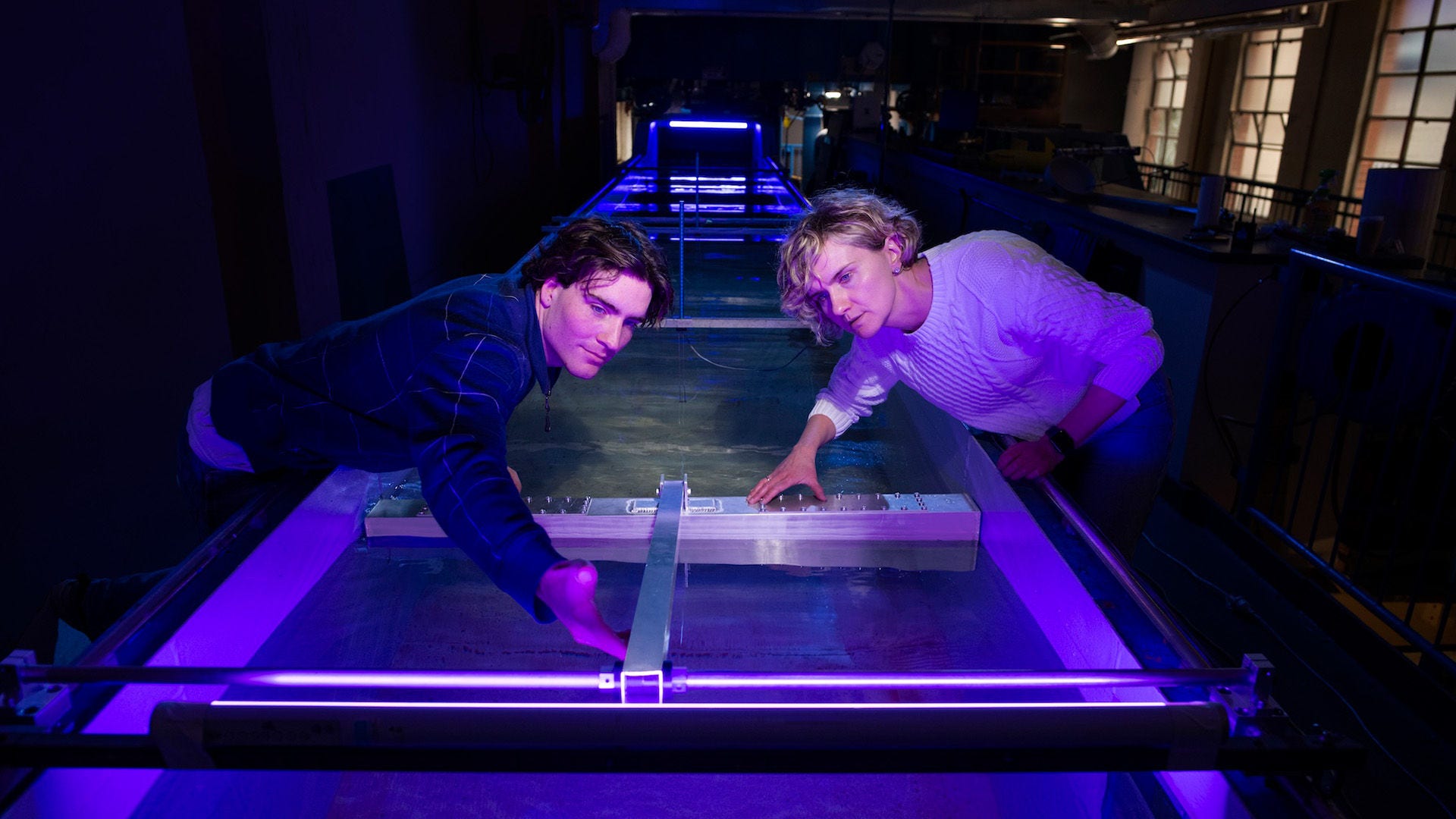 Converting wave power to electricity