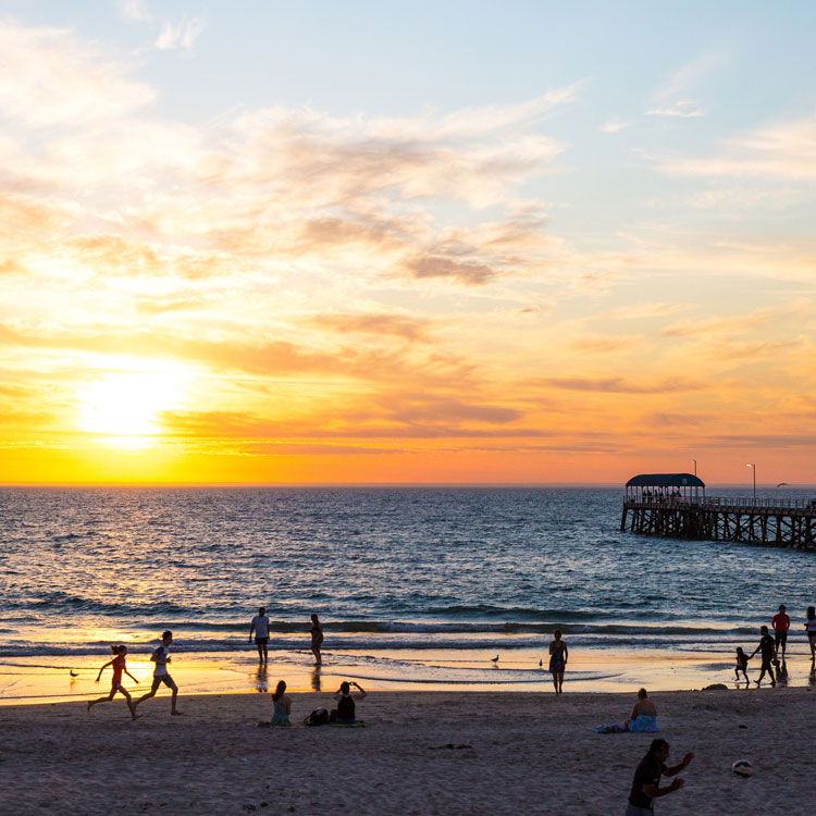 Henley Beach, courtesy South Australian Tourism Commission