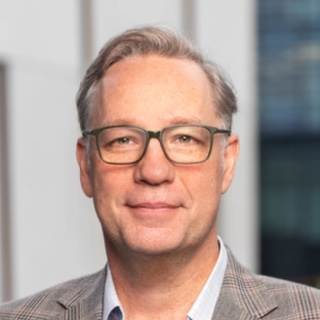 Profile of APrf Carl Driesener