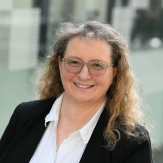 Profile of Carolyn McArthur
