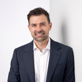 Profile of Dr David Kitchen