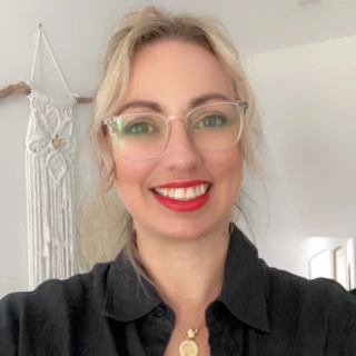 Profile of Mrs Emily Williams