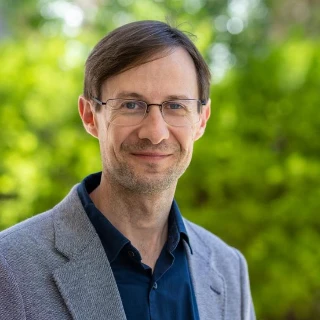 Profile of APrf Georg Grossmann
