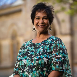Profile of Mrs Jennifer Peters
