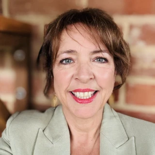 Profile of Mrs Karla Gotting