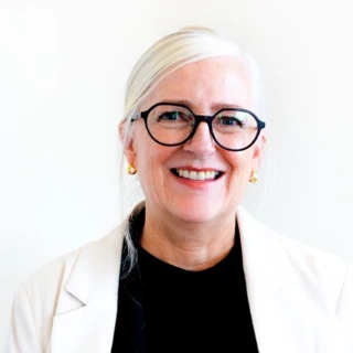 Profile of Ms Maureen Fry