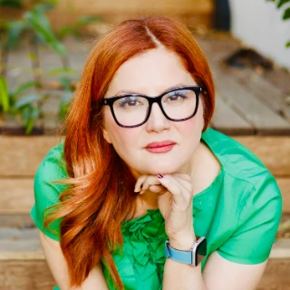 Profile of Ms Neda Bojnoordi