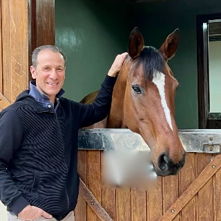 Profile of Dr Olivier Simon