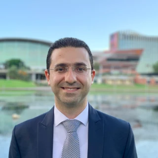 Profile of Dr Oveis Pourmehran